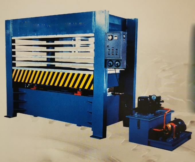 लकड़ी के काम के लिए CE प्रमाणन लकड़ी दबाने वाली मशीन कूल प्रेस मशीन 220V 0