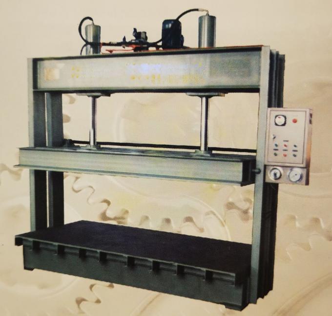लकड़ी के काम के लिए CE प्रमाणन लकड़ी दबाने वाली मशीन कूल प्रेस मशीन 220V 3