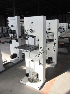 220V बैंड सॉ कटिंग मशीन ISO 3HP हॉरिजॉन्टल बैंड सॉ प्रेसिजन