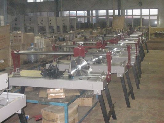 3HP स्टोन काटने की मशीन फ्लैट टेबल डिजाइन जोड़ों के विकर्ण कटौती के लिए