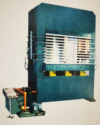 लकड़ी के काम के लिए CE प्रमाणन लकड़ी दबाने वाली मशीन कूल प्रेस मशीन 220V