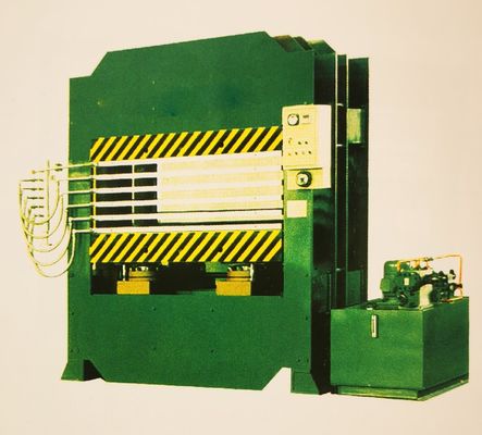 लकड़ी के काम के लिए CE प्रमाणन लकड़ी दबाने वाली मशीन कूल प्रेस मशीन 220V